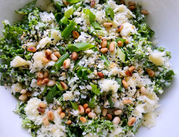 Kale salad with tahini and everything but the bagel